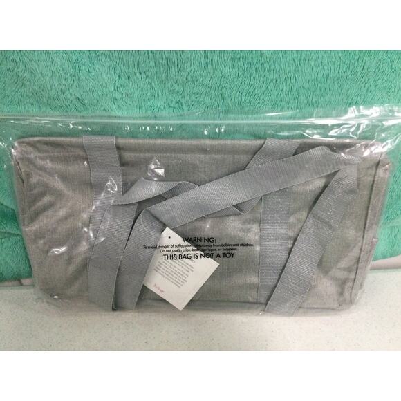 Thirty One Medium Utility Tote AB92 Frosted Metallic Grey NWT - Picture 3 of 4